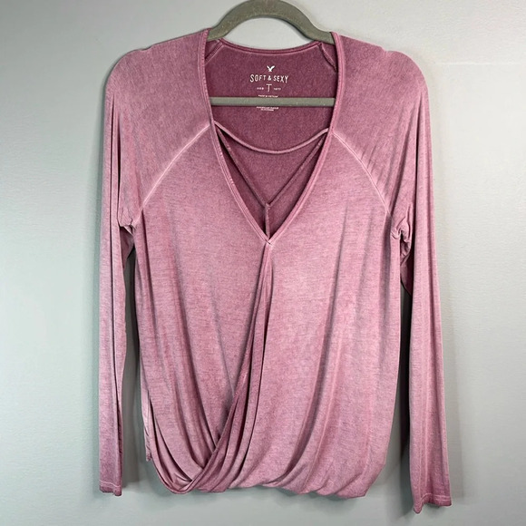 American Eagle Soft & Sexy Twist Surplice Hem Shirt Mauve Cutout V-Neck Size S - Picture 9 of 9